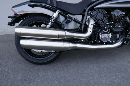 Motocykl HYOSUNG GV650 ABS srebrny/połysk